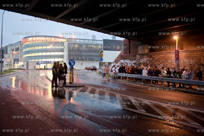 Gdansk Wrzeszcz. Ewakuacja Centrum Hadlowego Galeria...