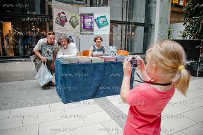 Gdansk. CH Manhattan. Promocja angielskiej wersji albumu...
