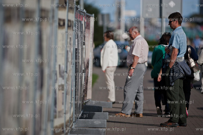 Gdynia. Skwer Kosciuszki. Wystawa plenerowa z okazji...