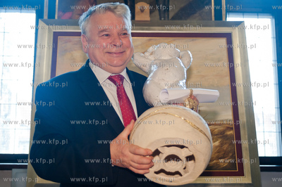 Gdansk. Ratusz Glownego Miasta. Uroczystosc wreczenia...