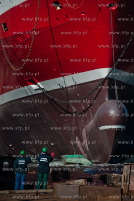 Stocznia Gdansk. Pochylnia B1. Wodowanie promu pasazersko-samochodowego...