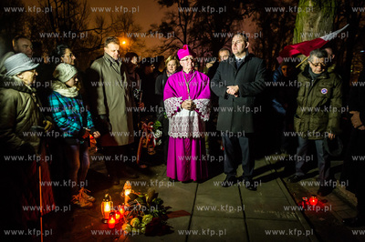 Gdansk. Cmentarz Garnizonowy. Dzien Pamieci Zolnierzy...