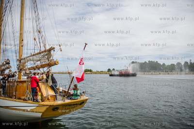 Gdansk. Uroczystosc otwarcia Falochronu Zachodniego...