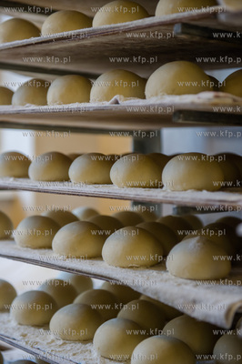 Tlusty czwartek w gdynskim Paczusiu - najbardziej obleganym...