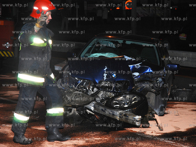 Dogroznego wypadku drogowego doszlo w niedziele wieczorem...