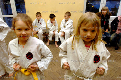 Niepogledzie, miejscowosc kolo Bytowa, woj. pomorskie,...