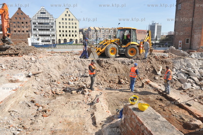 Kiedys w tym miejscu byl Sklad Kolonialny, po II wojnie...