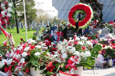 Chicago. Pomnik Katynski. Polonia sklada hold ofiarom...