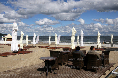 Sopot po sezonie letnim. Nz. plaza  przed hotelem Grand....