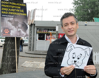 Podczas heppeningu "Zerwijmy lancuch" na Bulwarze Szwedzkim...