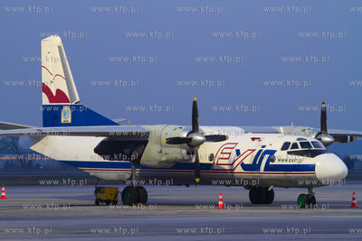 Gdansk, Rebiechowo. Nz. An26B EXIN.
12.04.2012
fot....