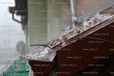 Gwaltowna burza z gradem przeszla nad Rumia.
24.05.2014
Fot....