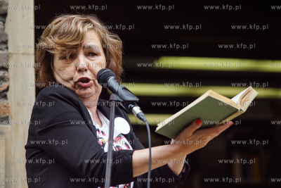 Gdańsk. Biblioteka na ul. Mariackiej. Narodowe czytanie...