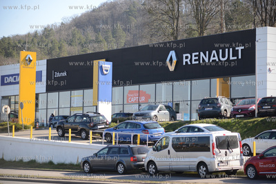 Salon samochodowy Renault - Zdunek przy ul. Morskiej...