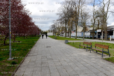 Gdynia w czasie epidemii koronawirusa COVID-19. Zamkniete...