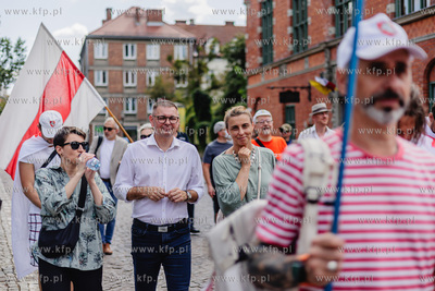 Gdańsk.  Marsz godności dla Białorusi.  Społeczna...