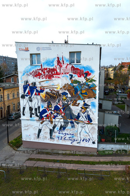 Mural według projektu Jarosława Wojtasińskiego w...