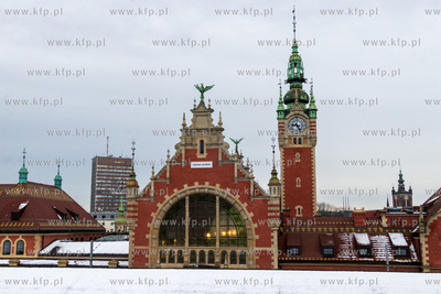 Dworzec PKP Gdańsk Główny, widok od strony ulicy...
