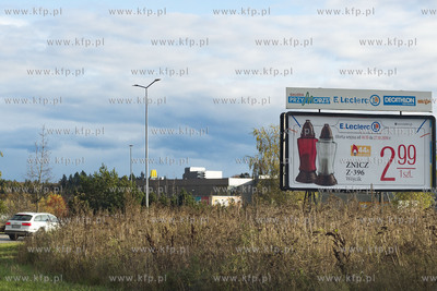 Gdańsk Osowa. Baner z reklamą zniczy.30.10.2019...