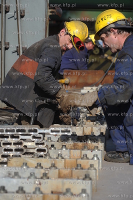 Stocznia Gdansk. Stoczniowcy podczas pracy
26.05.2009
fot....