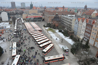Targ Weglowy w Gdansku - prezentacja nowych autobusow...