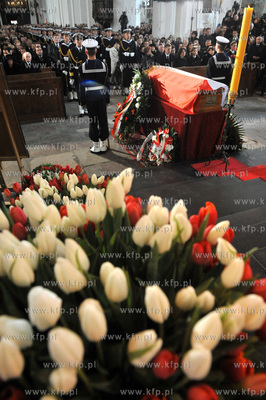 Bazylika Mariacka w Gdansku. Uroczystosci pogrzebowe...