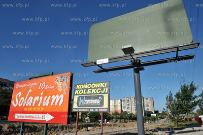 Gdansk Chelm. Tablice reklamowe na rogu ul. Witosa...