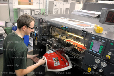 W drukarni POZKAL w Inowroclawiu rozpoczal sie druk...