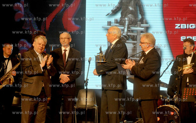 Gdansk. Centrum konferencyjno-wystawiennicze Amber...