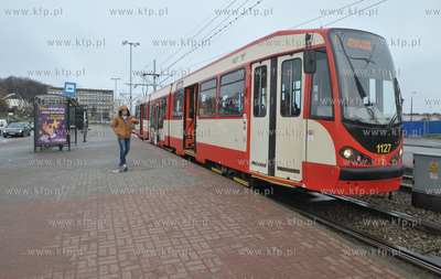 Tramwaj ZKM na wezle Okopowa w Gdansku. 01.04.2015...