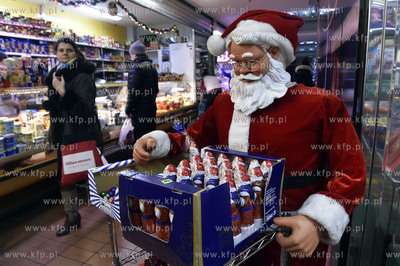 Świąteczne zakupy na Hali Targowej w Gdańsku. 23.12.2016...