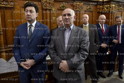 Gdańsk, Dwór Artusa. Noworoczna lampka szampana,...