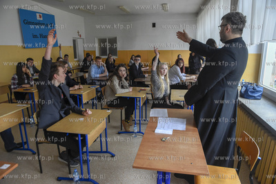 Gdańsk, Przymorze. Egzamin gimnazjalny w Gimnazjum...