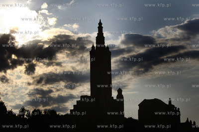 Gdansk Jelitkowo. Plaza. Wystawa monumentalnych rzezb...