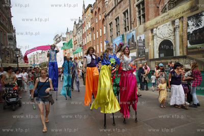 Gdansk. Festiwal Szekspirowski. Dziecieca parada festiwalowa...