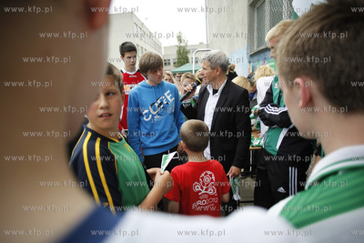 Gdansk Zaspa. Pilkarski turniej dzikich druzyn Do przerwy...
