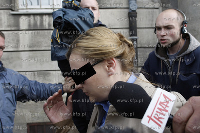 Katarzyna P. ( zona szefa Amber Gold Marcina P. ) opuszcza...