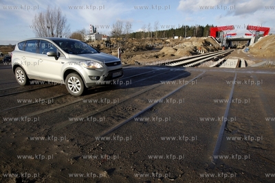 Objazd budowanego wiaduktu w ciagu ulicy Budowlanych...