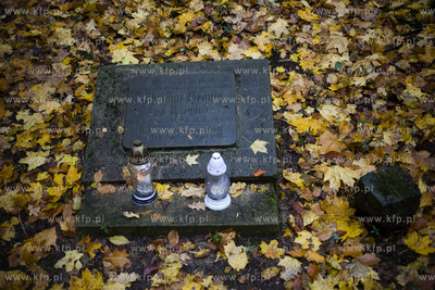 Dzień Wszystkich Świętych. Cmentarz ewangelicki...