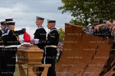 Gdynia, Cmentarz Marynarki Wojennej.  Uroczysty pogrzeb...