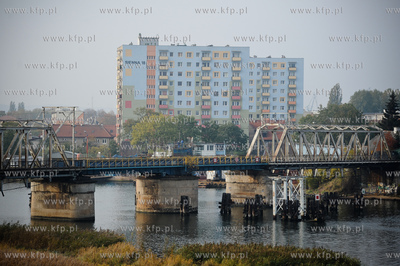 Gdansk. Most kolejowy na Martwej Wisle.
27.10.2011
fot....