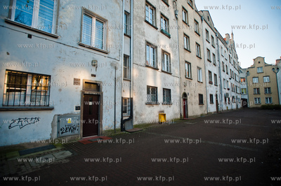 Gdansk. Odremontowane, nowo pomalowane kamieniczki...