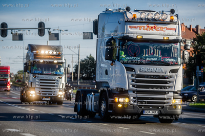Gdańsk. Parada samochodów cieżarowych marki Scania,...