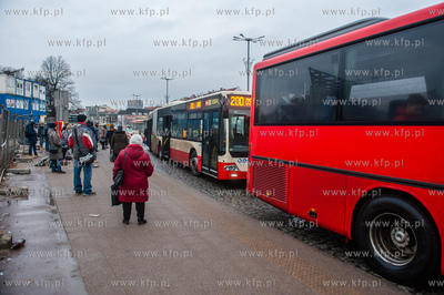 Gdańsk. Tymczasowy przystanek autobusowy Brama Wyżynna.
24.01.2018
fot....