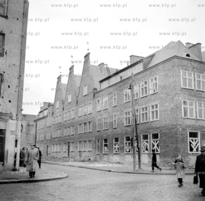 Gdansk, skrzyzowanie ulic Weglarska i Szeroka. Po prawej...