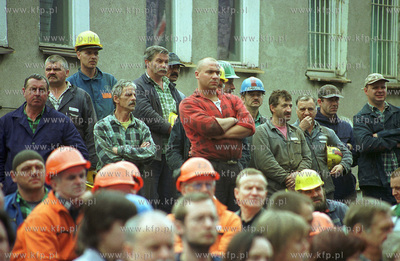 Stocznia Gdynia.07.2002Fot. Dominik Zbrozyna / KFP