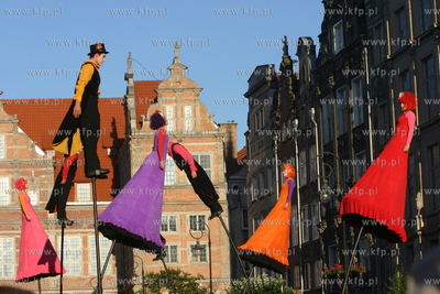 X Miedzynarodowy Festiwal Teatrow Plenerowych i Ulicznych...