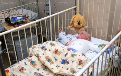 Zyciu poltorarocznego Kacpra (NZ) , ktory poparzony...