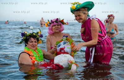 Gdański Klub Morsów symbolicznym topieniem Marzanny...