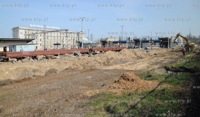 Trwa modernizacja linii kolejowej E 65/C-E 65 Warszawa...